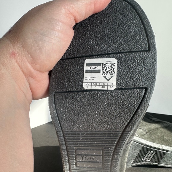 Tom’s wedge booties size 9 - Picture 2 of 4